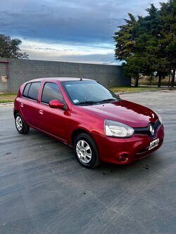 Renault clio mío 1.2 confort pack sat